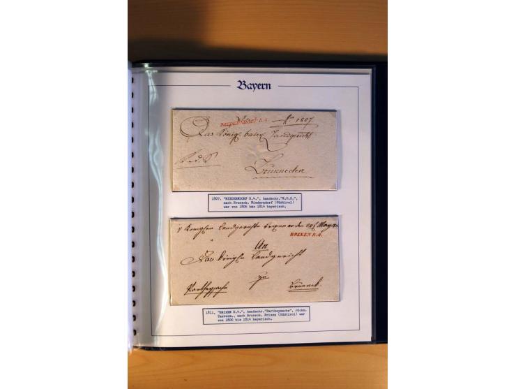 1569/1840 (ca.), fünfbändige postgeschichtliche Sammlung mit vielen seltenen Belegen, dabei gute 'adelige' Stempel wie z. B. 