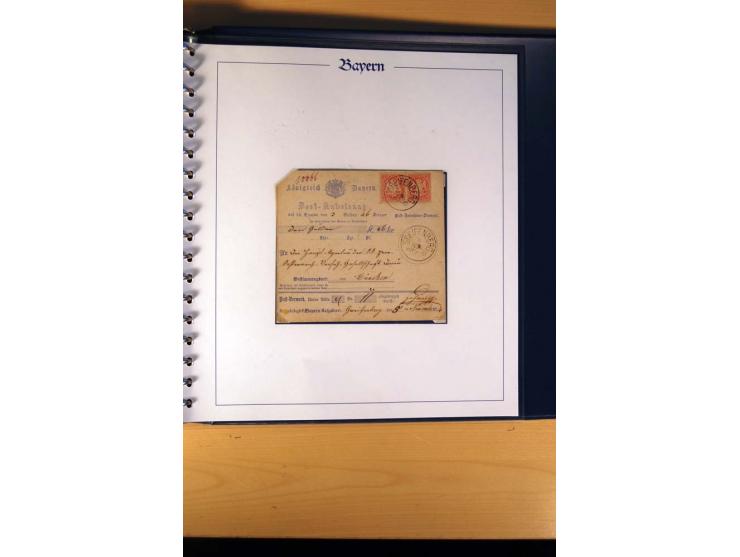 1870/75, zweibändige Spezialsammlung der gezähnten Wappenausgaben in Kreuzerwährung, gestempelt und überwiegend auf Briefen g