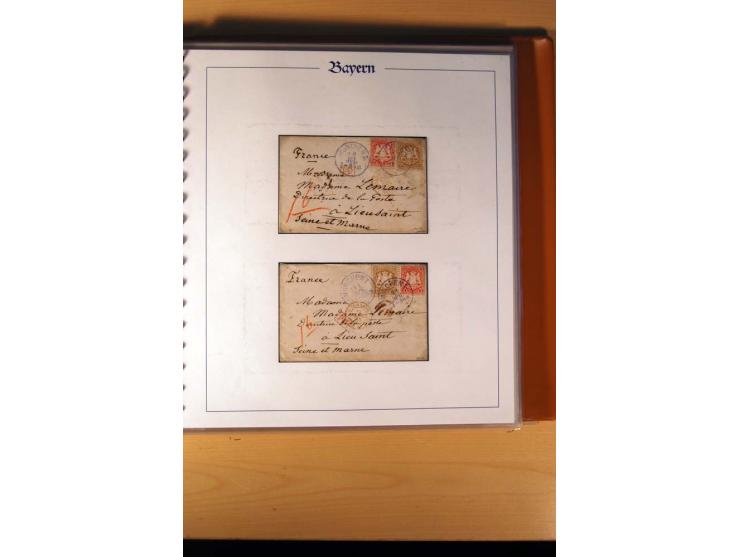 1870/75, zweibändige Spezialsammlung der gezähnten Wappenausgaben in Kreuzerwährung, gestempelt und überwiegend auf Briefen g