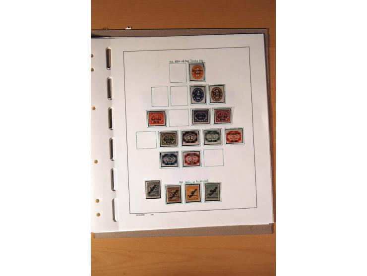 1872/1923, ungebrauchte Sammlung mit einigen postfrischen incl. Dienst, dazu etliche Ganzsachen, Brustschilde teils kein Orig