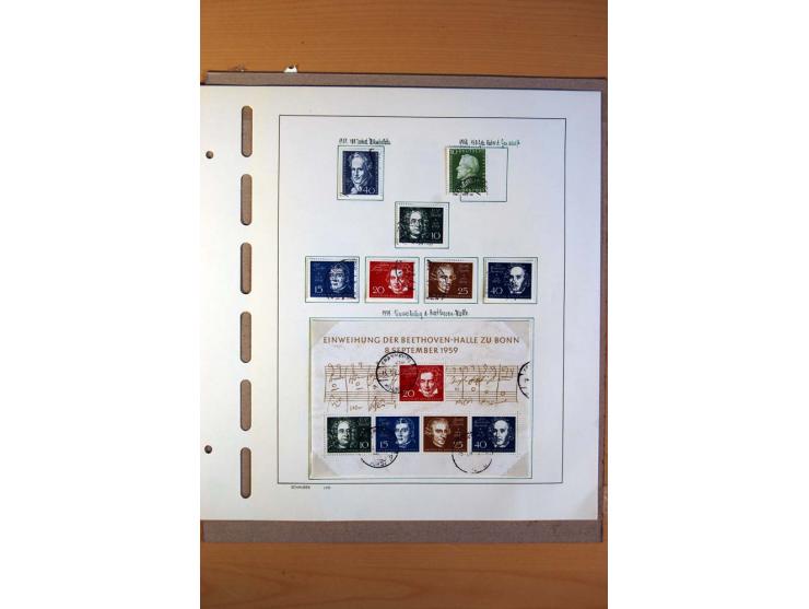 1945/80, ungebrauchter, postfrischer und gestempelter Posten mit Sammlungen Gemeinschaftsausgaben, Französische Zone, Bizone 