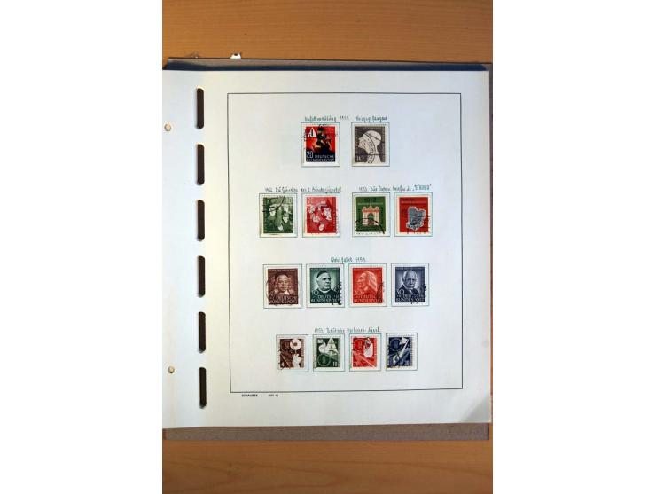 1945/80, ungebrauchter, postfrischer und gestempelter Posten mit Sammlungen Gemeinschaftsausgaben, Französische Zone, Bizone 