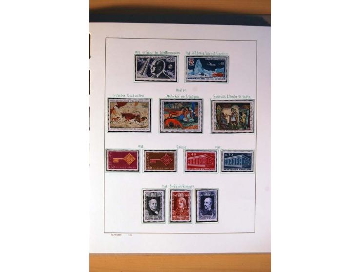 1900/75, ungebrauchte und postfrische Sammlung mit vielen besseren Werten, dabei Mi.-Nr. 96-100, 152, 220-21,  239, 241-42, 2