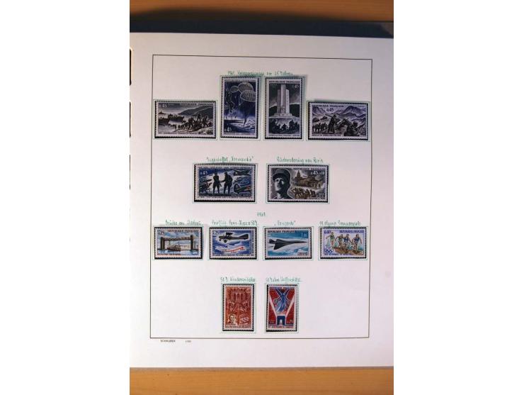 1900/75, ungebrauchte und postfrische Sammlung mit vielen besseren Werten, dabei Mi.-Nr. 96-100, 152, 220-21,  239, 241-42, 2