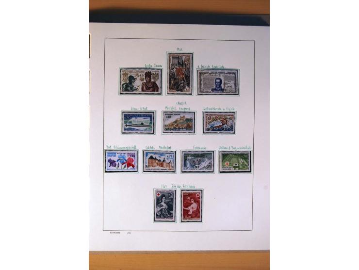 1900/75, ungebrauchte und postfrische Sammlung mit vielen besseren Werten, dabei Mi.-Nr. 96-100, 152, 220-21,  239, 241-42, 2
