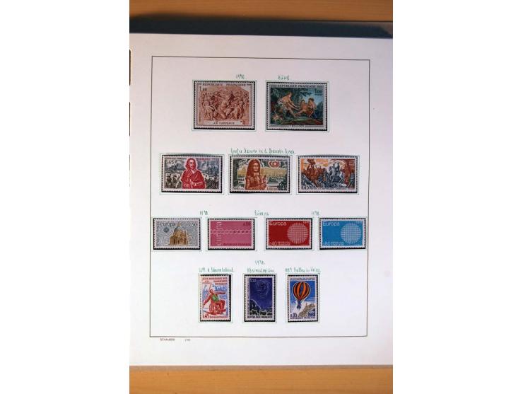 1900/75, ungebrauchte und postfrische Sammlung mit vielen besseren Werten, dabei Mi.-Nr. 96-100, 152, 220-21,  239, 241-42, 2