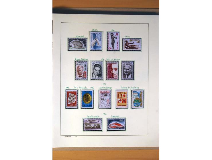 1900/75, ungebrauchte und postfrische Sammlung mit vielen besseren Werten, dabei Mi.-Nr. 96-100, 152, 220-21,  239, 241-42, 2