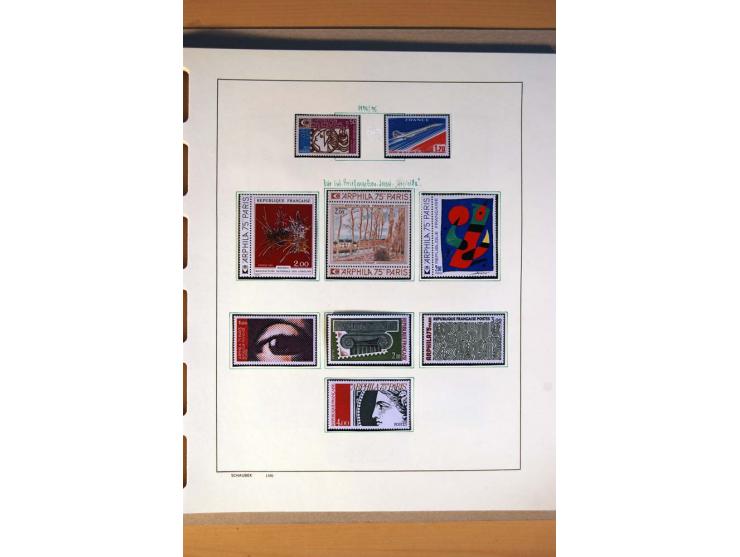 1900/75, ungebrauchte und postfrische Sammlung mit vielen besseren Werten, dabei Mi.-Nr. 96-100, 152, 220-21,  239, 241-42, 2
