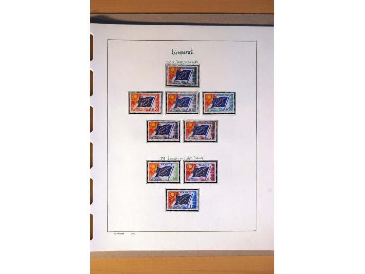 1900/75, ungebrauchte und postfrische Sammlung mit vielen besseren Werten, dabei Mi.-Nr. 96-100, 152, 220-21,  239, 241-42, 2