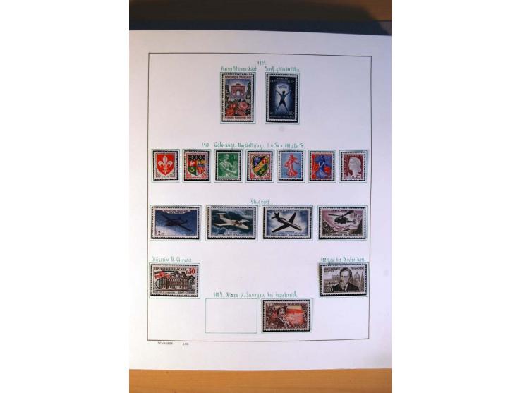 1900/75, ungebrauchte und postfrische Sammlung mit vielen besseren Werten, dabei Mi.-Nr. 96-100, 152, 220-21,  239, 241-42, 2