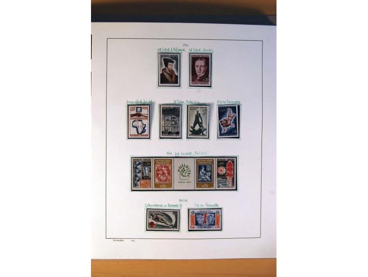 1900/75, ungebrauchte und postfrische Sammlung mit vielen besseren Werten, dabei Mi.-Nr. 96-100, 152, 220-21,  239, 241-42, 2