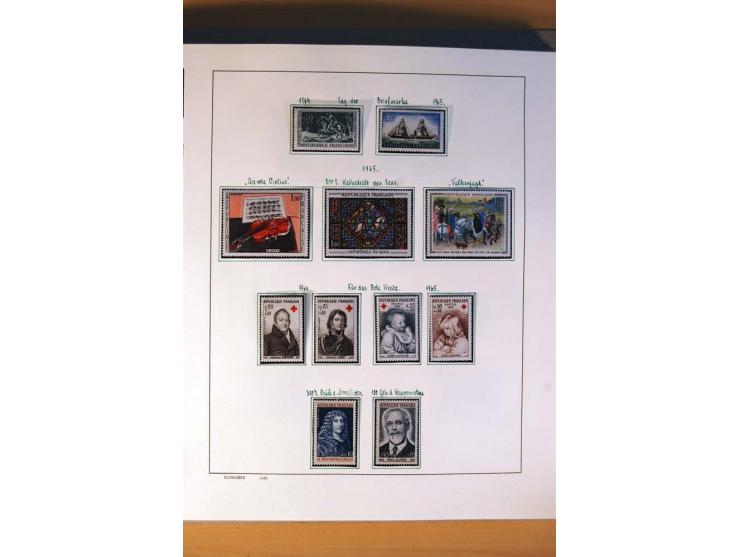 1900/75, ungebrauchte und postfrische Sammlung mit vielen besseren Werten, dabei Mi.-Nr. 96-100, 152, 220-21,  239, 241-42, 2