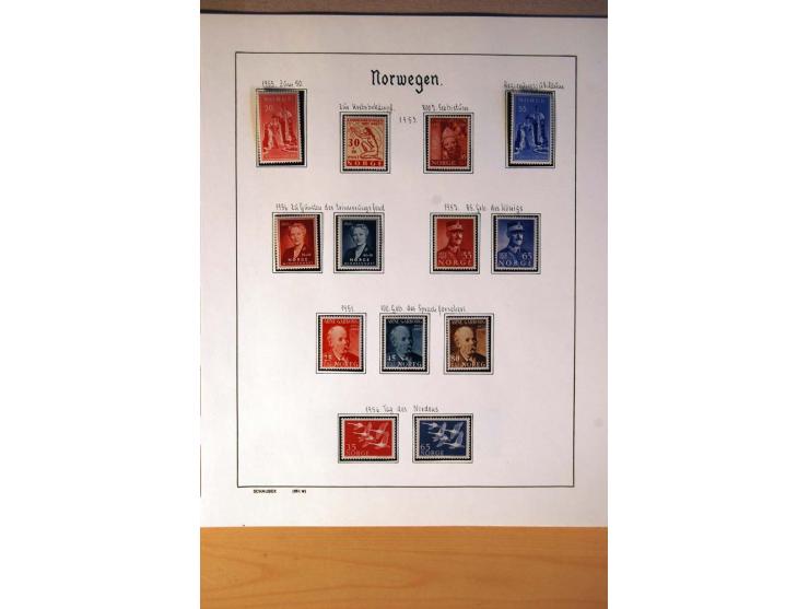 1855/1976, gestempelte überkpl. Sammlung mit Dienst- und Portomarken, u.a. Mi.-Nr. 1 mit Rost-, Orts- und Nummernstempel, daz