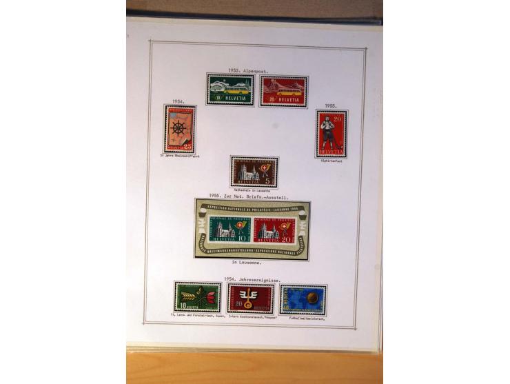 1881/1967, ungebrauchte und weitgehend kpl. bis überkpl. Sammlung mit Zusammendrucken und (bis auf Bl.1) allen Blocks