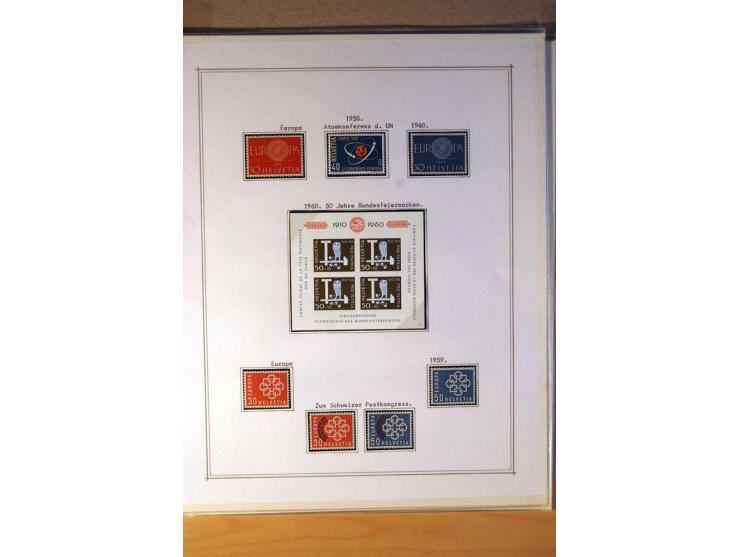 1881/1967, ungebrauchte und weitgehend kpl. bis überkpl. Sammlung mit Zusammendrucken und (bis auf Bl.1) allen Blocks