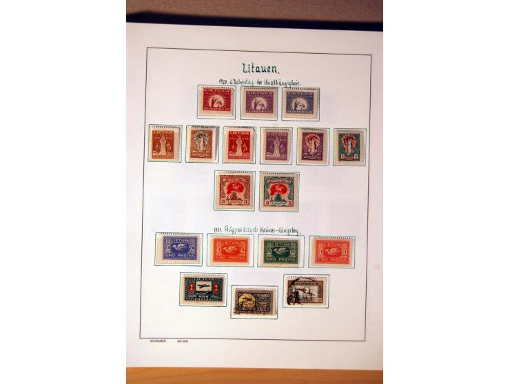 1865/1977, umfangreiche vorwiegend ungebrauchte und gestempelte Sammlung Estland, Lettland und Litauen, Tschechoslowakei, Rum