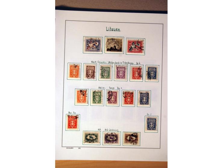 1865/1977, umfangreiche vorwiegend ungebrauchte und gestempelte Sammlung Estland, Lettland und Litauen, Tschechoslowakei, Rum