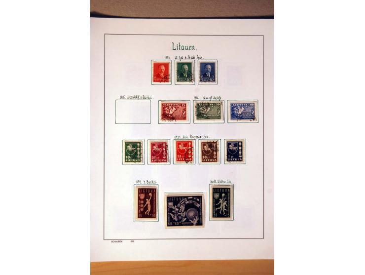 1865/1977, umfangreiche vorwiegend ungebrauchte und gestempelte Sammlung Estland, Lettland und Litauen, Tschechoslowakei, Rum