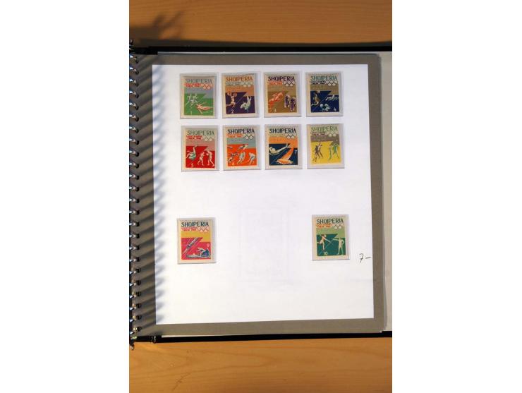 1920/64, postfrische und ungebrauchte Sammlung mit u.a. Mi.-Nr. 67-75, 126-32U (sign. Droese, Fotoattest Raybaudi), 162-68, 2