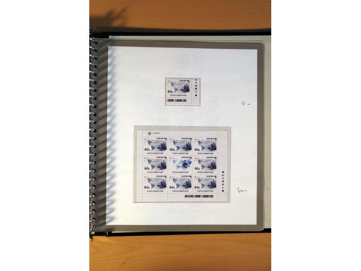 1920/64, postfrische und ungebrauchte Sammlung mit u.a. Mi.-Nr. 67-75, 126-32U (sign. Droese, Fotoattest Raybaudi), 162-68, 2