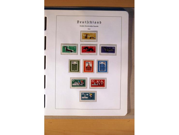 1945/90,  ungebrauchte, postfrische und gestempelte Sammlung dabei Bund/Berlin und DDR in den Hauptnummern bis 1960 augensche