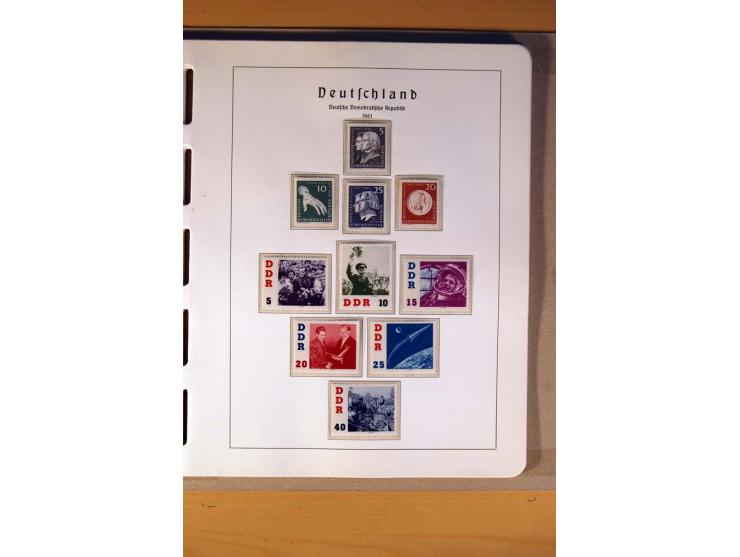 1945/90,  ungebrauchte, postfrische und gestempelte Sammlung dabei Bund/Berlin und DDR in den Hauptnummern bis 1960 augensche