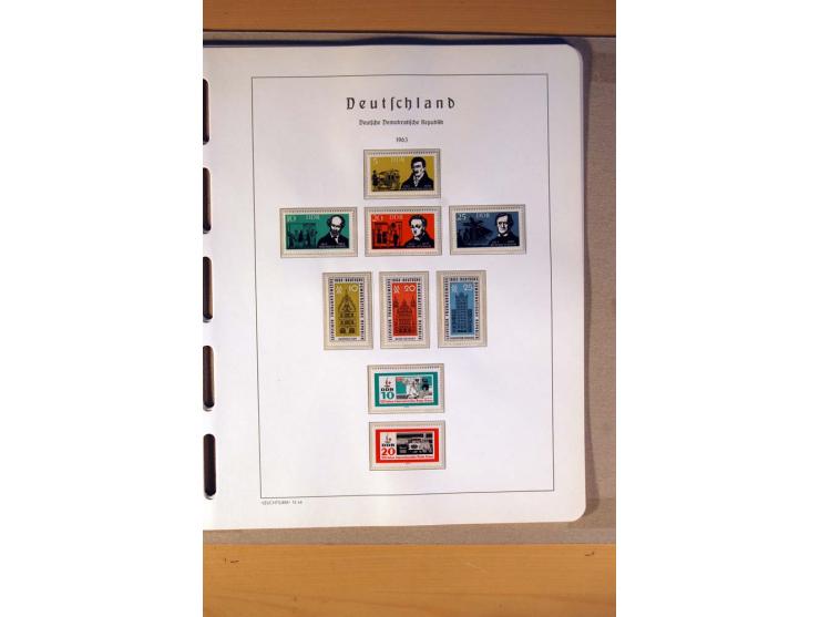 1945/90,  ungebrauchte, postfrische und gestempelte Sammlung dabei Bund/Berlin und DDR in den Hauptnummern bis 1960 augensche