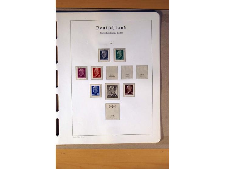 1945/90,  ungebrauchte, postfrische und gestempelte Sammlung dabei Bund/Berlin und DDR in den Hauptnummern bis 1960 augensche