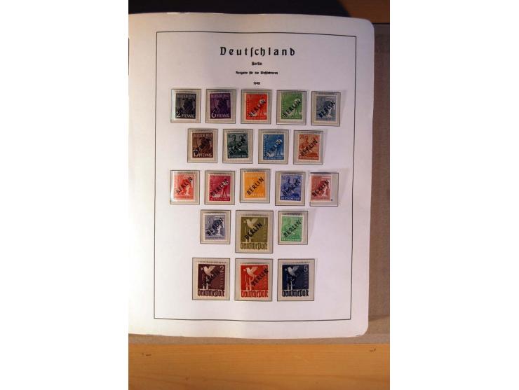 1945/90,  ungebrauchte, postfrische und gestempelte Sammlung dabei Bund/Berlin und DDR in den Hauptnummern bis 1960 augensche