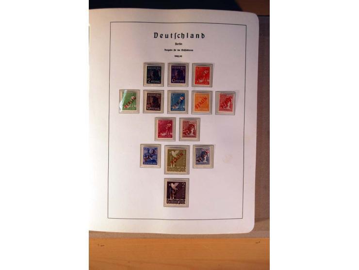 1945/90,  ungebrauchte, postfrische und gestempelte Sammlung dabei Bund/Berlin und DDR in den Hauptnummern bis 1960 augensche