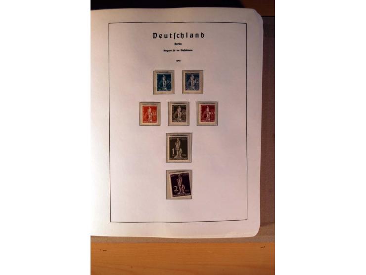 1945/90,  ungebrauchte, postfrische und gestempelte Sammlung dabei Bund/Berlin und DDR in den Hauptnummern bis 1960 augensche