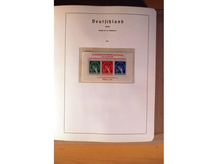 1945/90,  ungebrauchte, postfrische und gestempelte Sammlung dabei Bund/Berlin und DDR in den Hauptnummern bis 1960 augensche