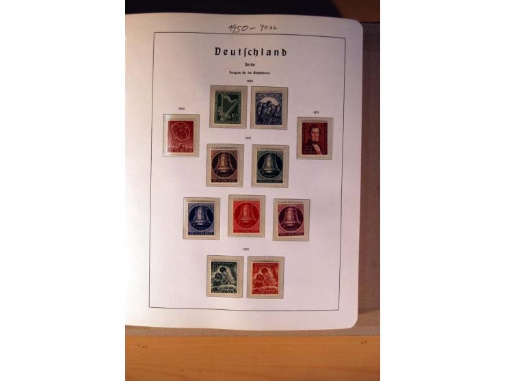 1945/90,  ungebrauchte, postfrische und gestempelte Sammlung dabei Bund/Berlin und DDR in den Hauptnummern bis 1960 augensche