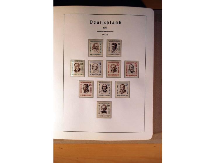 1945/90,  ungebrauchte, postfrische und gestempelte Sammlung dabei Bund/Berlin und DDR in den Hauptnummern bis 1960 augensche