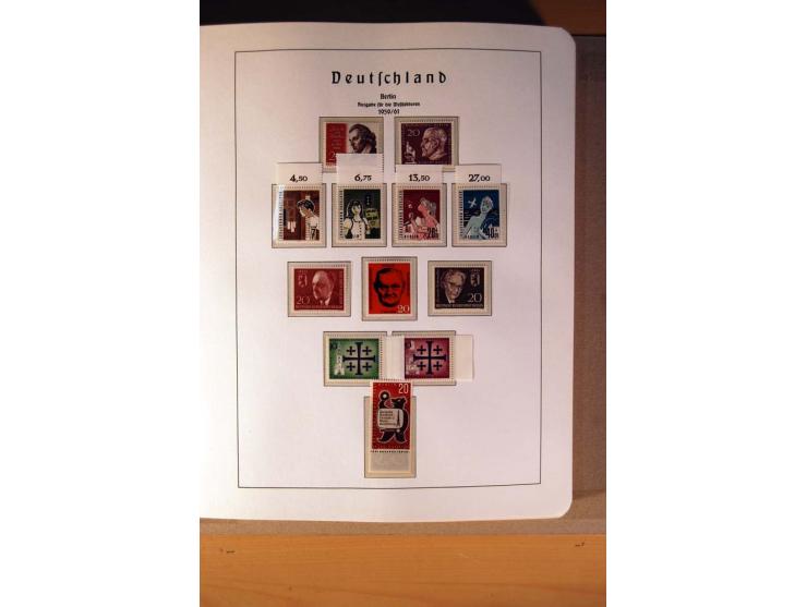 1945/90,  ungebrauchte, postfrische und gestempelte Sammlung dabei Bund/Berlin und DDR in den Hauptnummern bis 1960 augensche