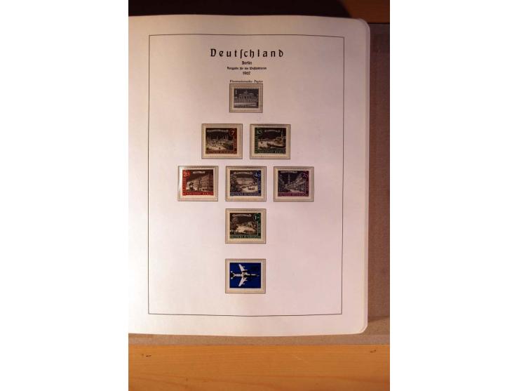 1945/90,  ungebrauchte, postfrische und gestempelte Sammlung dabei Bund/Berlin und DDR in den Hauptnummern bis 1960 augensche