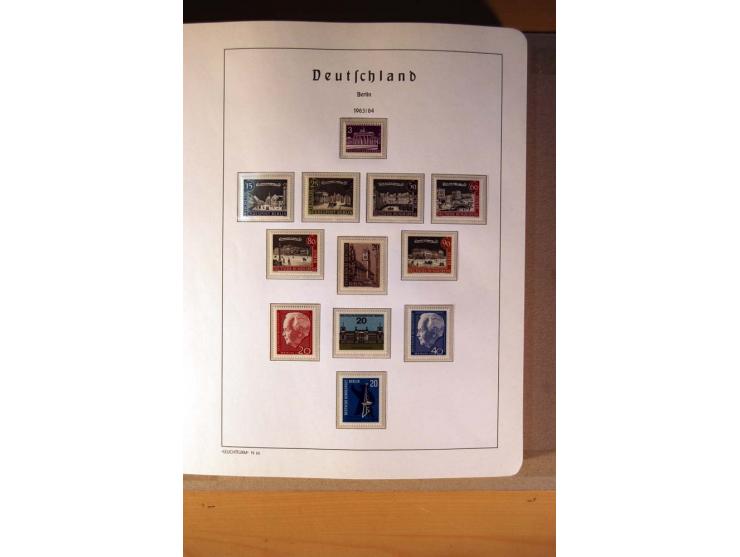 1945/90,  ungebrauchte, postfrische und gestempelte Sammlung dabei Bund/Berlin und DDR in den Hauptnummern bis 1960 augensche