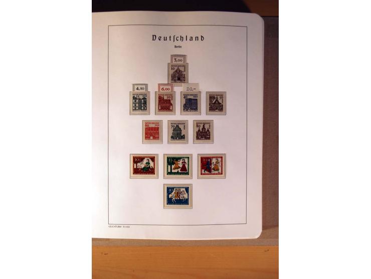 1945/90,  ungebrauchte, postfrische und gestempelte Sammlung dabei Bund/Berlin und DDR in den Hauptnummern bis 1960 augensche
