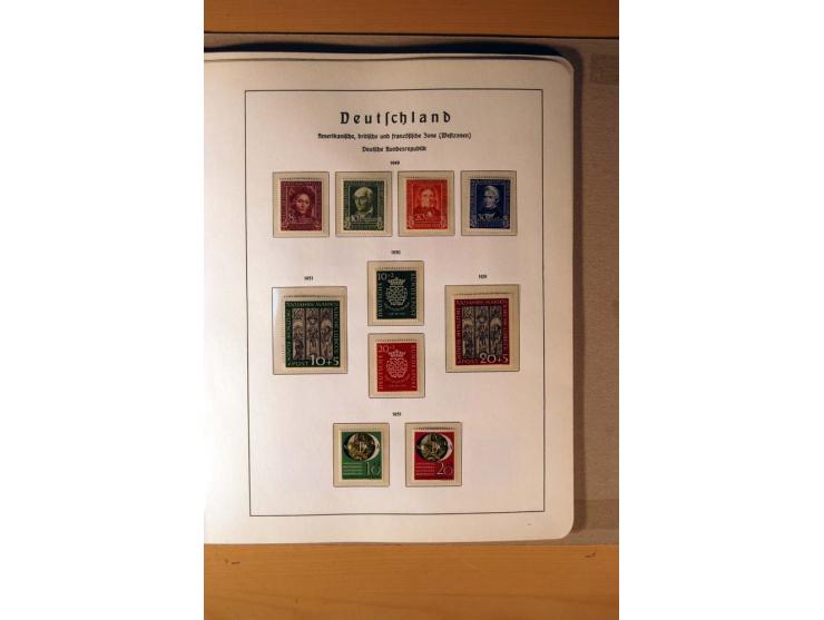 1945/90,  ungebrauchte, postfrische und gestempelte Sammlung dabei Bund/Berlin und DDR in den Hauptnummern bis 1960 augensche