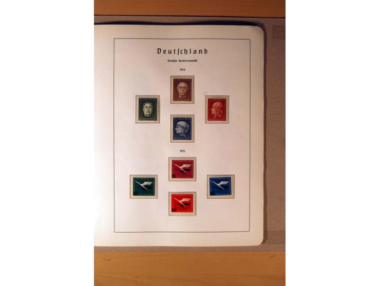 1945/90,  ungebrauchte, postfrische und gestempelte Sammlung dabei Bund/Berlin und DDR in den Hauptnummern bis 1960 augensche
