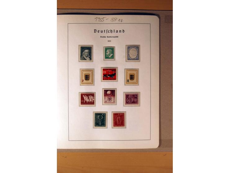 1945/90,  ungebrauchte, postfrische und gestempelte Sammlung dabei Bund/Berlin und DDR in den Hauptnummern bis 1960 augensche