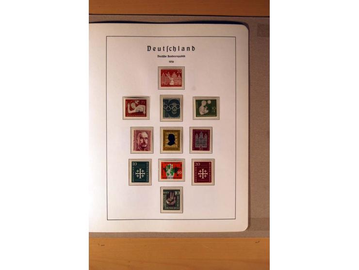 1945/90,  ungebrauchte, postfrische und gestempelte Sammlung dabei Bund/Berlin und DDR in den Hauptnummern bis 1960 augensche