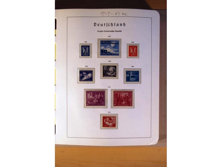 1945/90,  ungebrauchte, postfrische und gestempelte Sammlung dabei Bund/Berlin und DDR in den Hauptnummern bis 1960 augensche