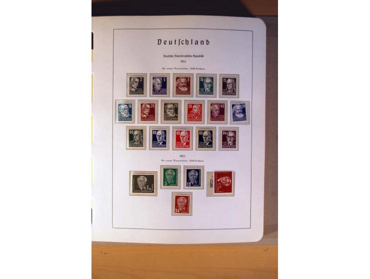 1945/90,  ungebrauchte, postfrische und gestempelte Sammlung dabei Bund/Berlin und DDR in den Hauptnummern bis 1960 augensche