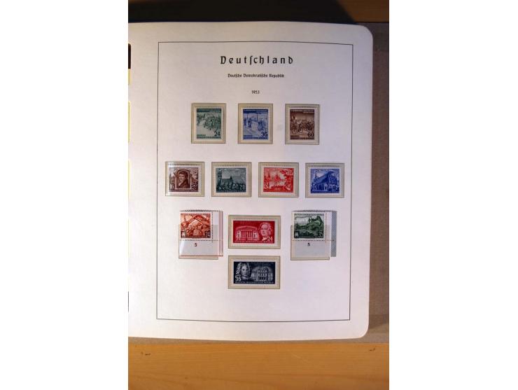 1945/90,  ungebrauchte, postfrische und gestempelte Sammlung dabei Bund/Berlin und DDR in den Hauptnummern bis 1960 augensche