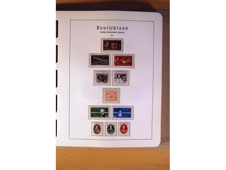 1945/90,  ungebrauchte, postfrische und gestempelte Sammlung dabei Bund/Berlin und DDR in den Hauptnummern bis 1960 augensche