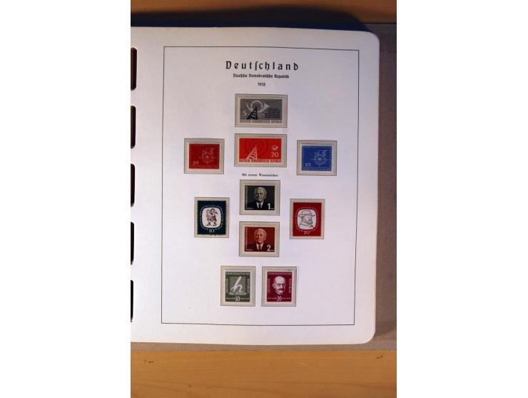 1945/90,  ungebrauchte, postfrische und gestempelte Sammlung dabei Bund/Berlin und DDR in den Hauptnummern bis 1960 augensche