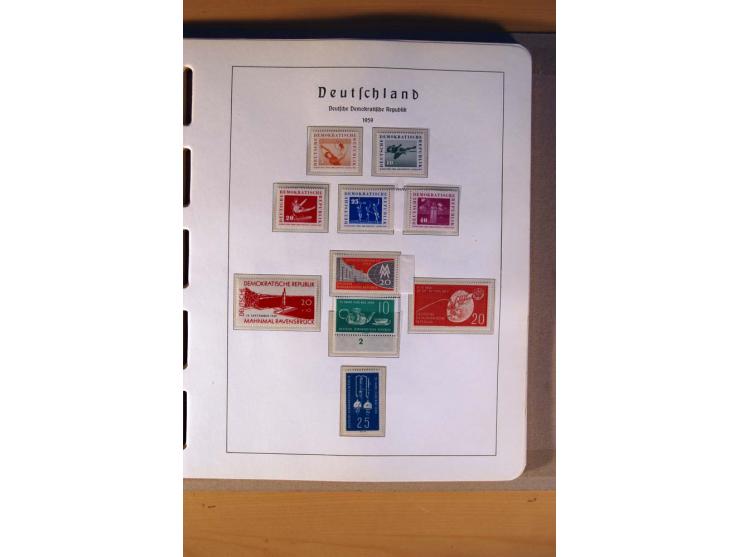 1945/90,  ungebrauchte, postfrische und gestempelte Sammlung dabei Bund/Berlin und DDR in den Hauptnummern bis 1960 augensche