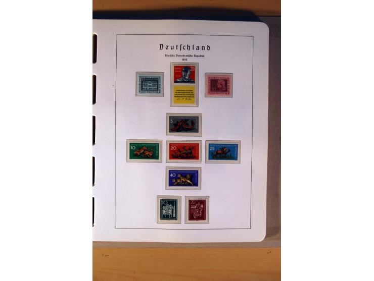 1945/90,  ungebrauchte, postfrische und gestempelte Sammlung dabei Bund/Berlin und DDR in den Hauptnummern bis 1960 augensche
