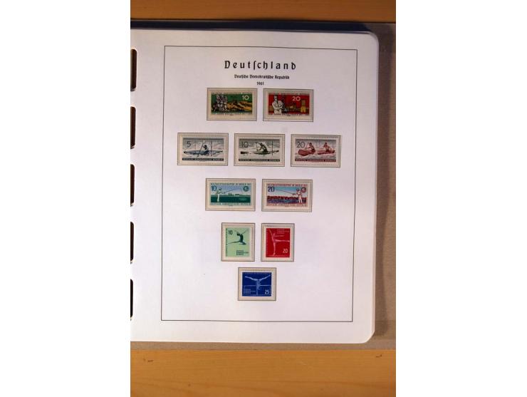 1945/90,  ungebrauchte, postfrische und gestempelte Sammlung dabei Bund/Berlin und DDR in den Hauptnummern bis 1960 augensche